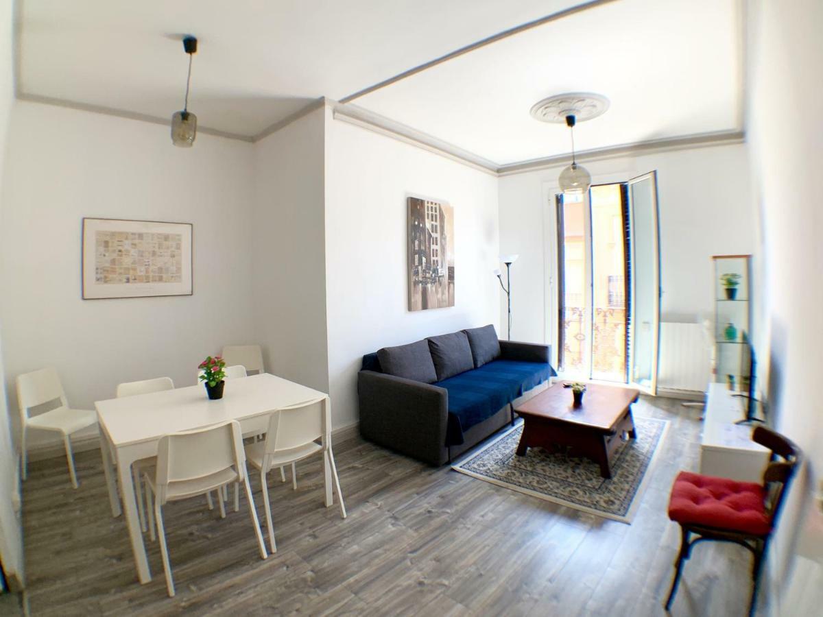 Gaudi Apartament *